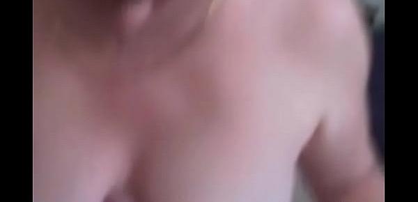 Amateur MILF With Pretty Eyes Blowjob And Enjoy the Cumshot